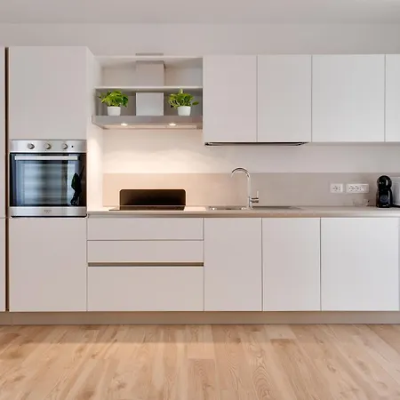 La Rosa Di Greta - 2 E-bikes, Private Parking E 2 Colonnine Elettriche Di Ricarica Gorizia